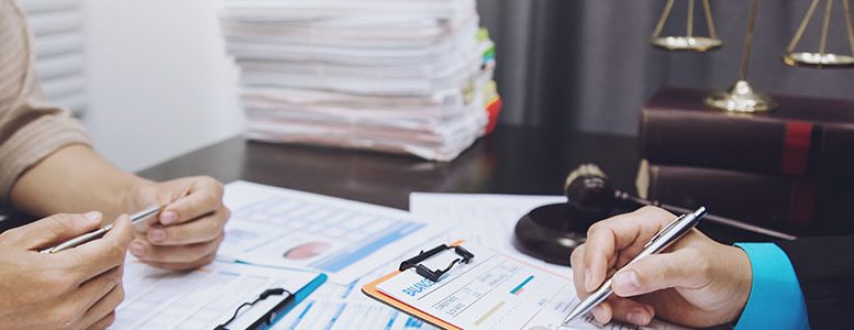 Pourquoi faire appel à un avocat d’affaires pour ses contrats commerciaux ?